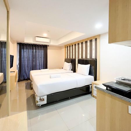 Comfortable And Tidy Studio De Prima Apartment By Travelio Medan Buitenkant foto